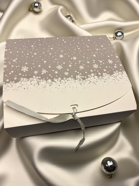 GREY SNOWFLAKE GIFT BOX